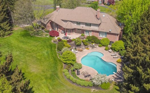 11 Abbey Woods, Pittsford
