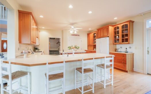 4560 Lake Drive, Gorham